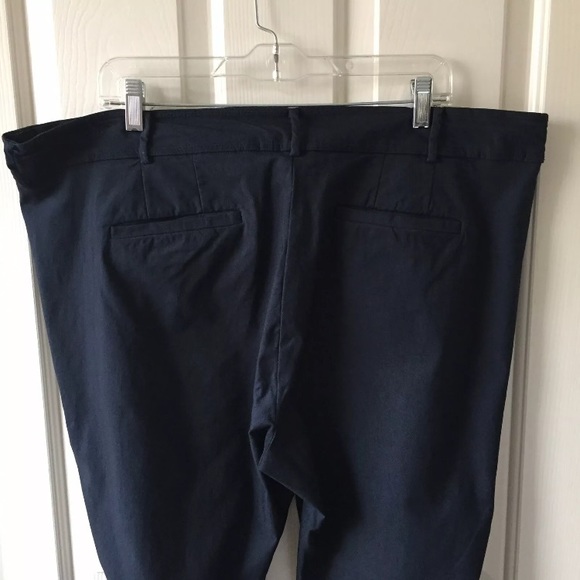 Lane Bryant Navy Stretch Bootleg Pants 20 Short - Picture 3 of 3